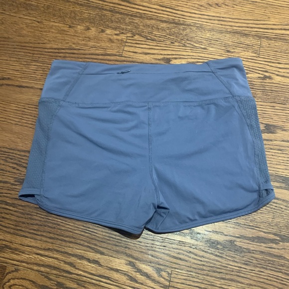GAPFIT WORKOUT SHORTS - Picture 2 of 7